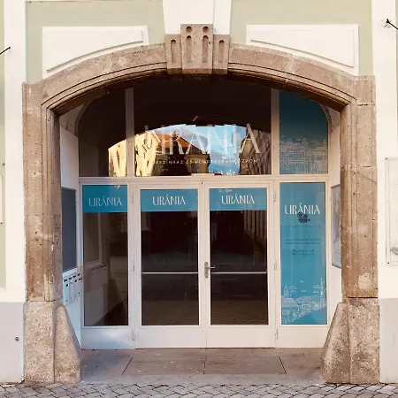 Urania Apartmanhaz 公寓式酒店 埃格尔