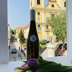 Urania Apartmanhaz Lejlighedshotel Eger