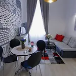 Urania Apartmanhaz Lejlighedshotel