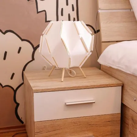 Urania Apartmanhaz شقة فندقية