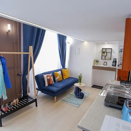 Urania Apartmanhaz מלון דירות