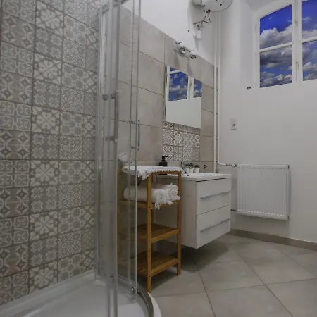Urania Apartmanhaz Erlau
