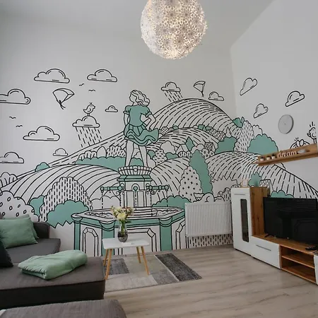 Urania Apartmanhaz Апарт-готель *