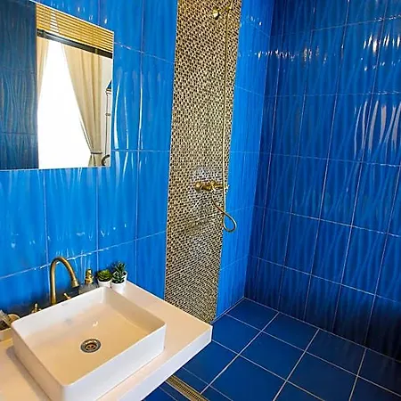 Uránia Apartahotel Eger