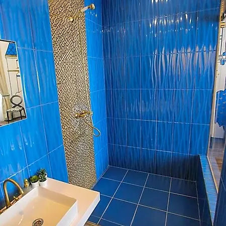 Urania Apartmanhaz
